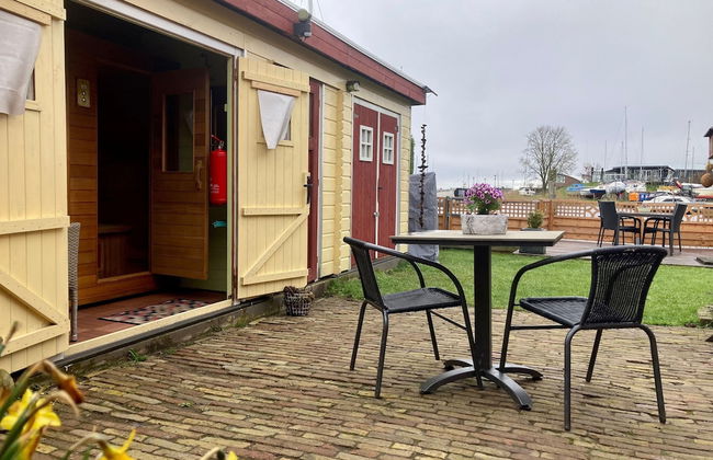 Chalet Gaby With Sauna, Private Dock, and Canoes at Lauwersmeer - Foto 6
