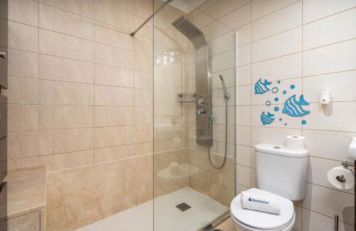 Bright & Spacious Flat by HostWise - Foto 20