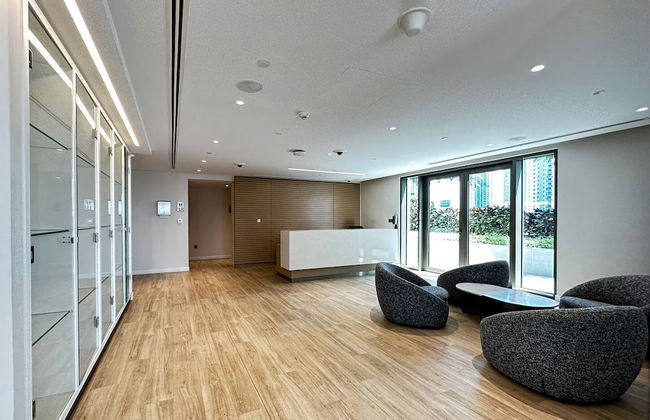 New! Luxurious Living Dubai Creek Balcony & View - Photo 3