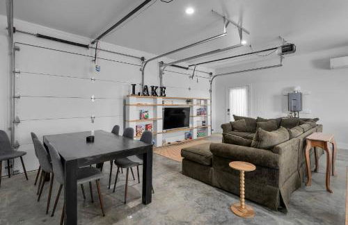 Views! Dock, Water, Game Room, Kids Room! - Foto 36