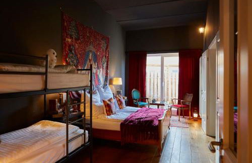 Wizard Apartment Hamburg - 3 Schlafzimmer - 156 qm mit Dachterrasse - bis 10 Personen - Dusche & Badewanne - Küche - Smart TV - kostenloser Parkplatz - Foto 18