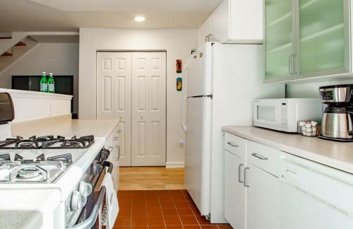 Over the Moon About C Adams Morgan METRO subway Rock Creek Park - Foto 10