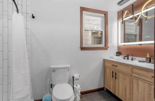 Renovated 6BR 2BA AC home and Game Room - Foto 33