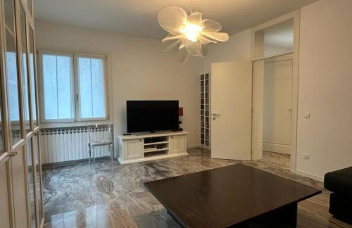 Welc-ōM Luxury Hillside Retreat - Photo 31