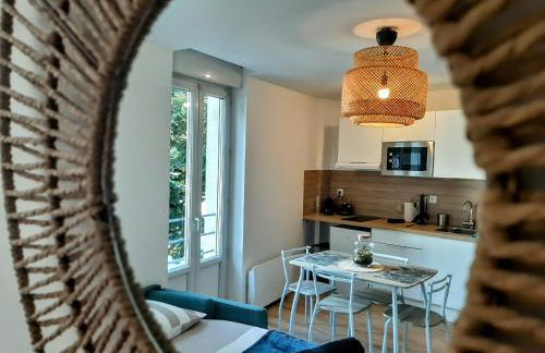 Appartement tout équipé - face à la gare - Wifi rapide - Idéal pro & courts séjours - Foto 6