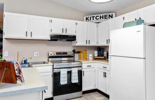 Modern Comfort Near Portal Park - Pet Friendly - Foto 10