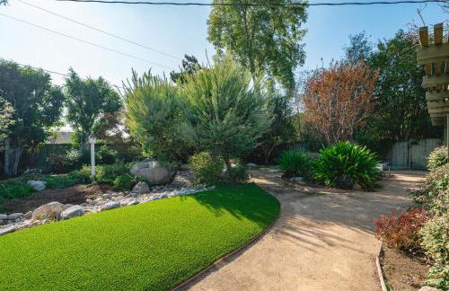 Airy Large Backyard Oasis Perfect Family Getaway - Foto 4