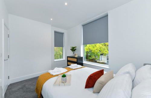 Charming 2Bed Flat - Spacious & Prime Location - Foto 13