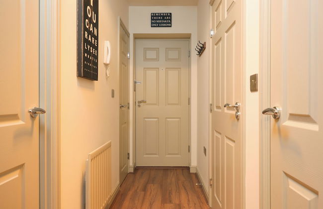 Stylish Flat With Sofa Bed in Malmesbury - Photo 20