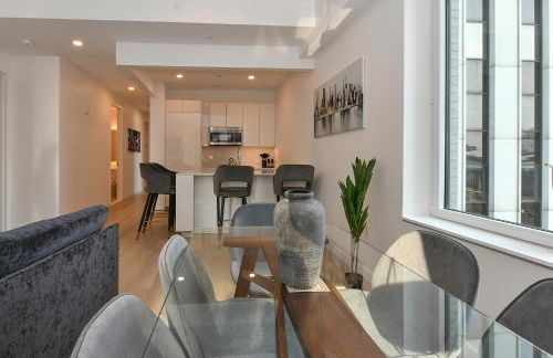 Contemporary Luxury 3BR 2BA Downtown NYC - Photo 11