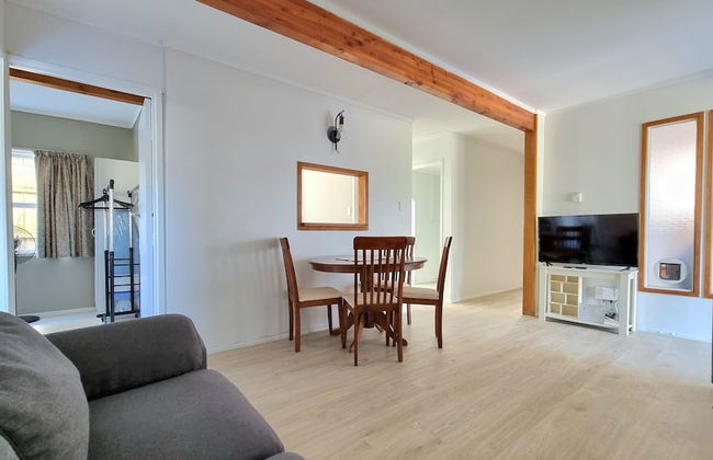 Lovely 2- Bedroom Unit with Free Parking - Photo 19