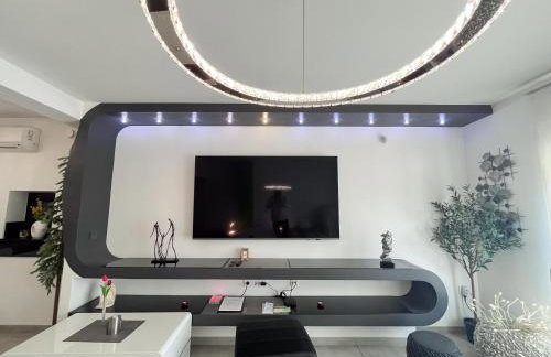 Apartment PLAZA -Wallbox 11kW- Private SPA- Jacuzzi, Infrared Sauna, Luxury massage chair, Parking, Entry with PIN 0 - 24h, FREE CANCELLATION 24 hours before Check In,Premium pillows and mattress - Photo 45