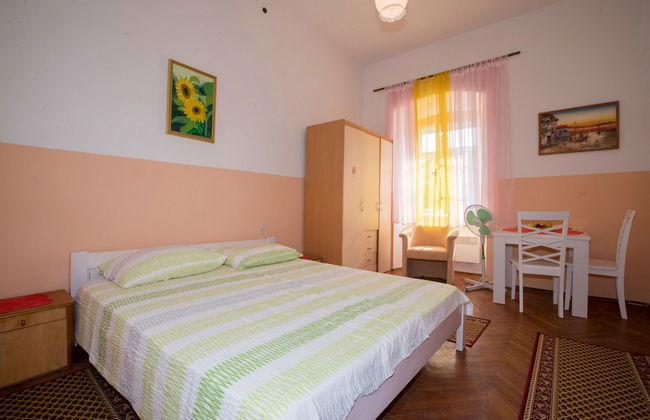 Apartment Four tower - Photo 15