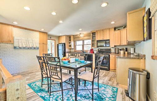 East Tawas Home with Patio, Lake Huron On-Site - Foto 10