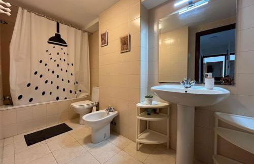 Piso primera línea de playa y vistas al mar en Cariño - Foto 22