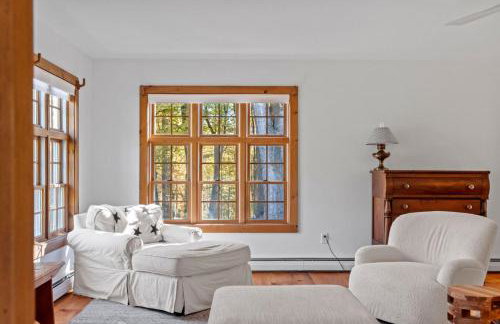 Modern Lux Cabin w Mtn Views and Fire Pit - Foto 13