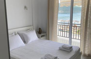 Seafront Apartment Nea Peramos - Photo 2