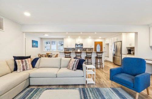 Beautiful Torch Lake House with Beach Access home - Foto 46