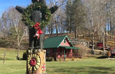 Airstream at a Petting Zoo w/ Hot Tub - Foto 12