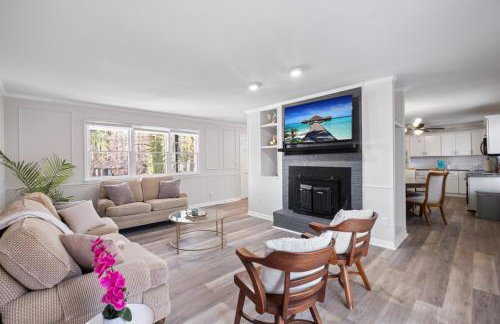 Perfect cute home in Garner with firepit & king bed - Foto 1