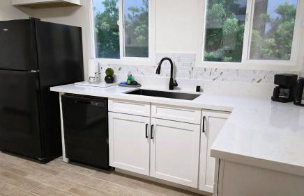 Renovated Three Bedroom Near Cedars Sinai and Beverly Hills With Parking - Foto 20