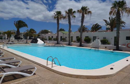 Apartment duplex -The Sunny Hut - swimming pool - Free Wifi & AC- Residence Las Marinas - Foto 14