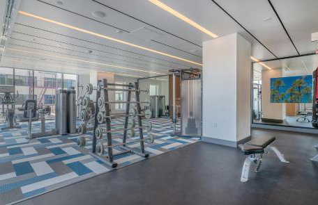 Modern Cosmopolitan APT Mid Hollywood with Free Parking 10mins to Universal Studios - Photo 35