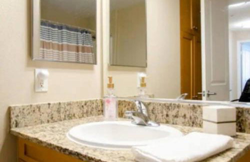 Spacious 2 Bedroom Apartment Near Disneyland and Anaheim Convention Center - Photo 5