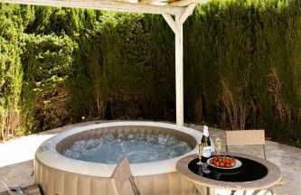 The Alou Villa 1 - Jacuzzi - BBQ - Garden - Pool - Foto 2