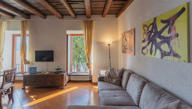 Front Lake Apartment With Private Funicular by Rent all Como - Foto 5, Zona de estar