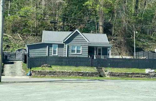 Park Ave Laurel Cove, Bell Theatre, ARH, Corbin Arena, & LMU - Foto 15