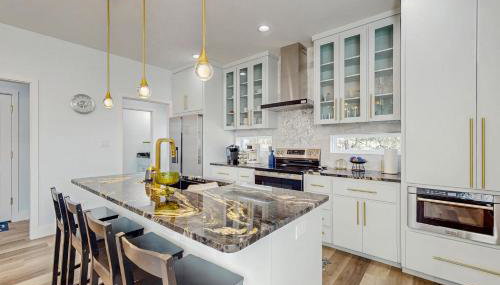 Modern Living in Texas! Home 2 Blocks to Lake LBJ - Foto 5