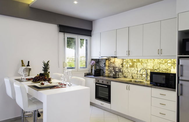 Talos Luxury Suites - Photo 25