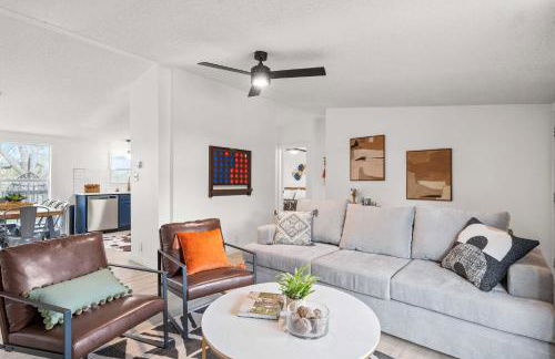 Starlight Horizon 2 Cabins Hot Tub & Pool - Pet-Friendly Texas Hill Country Stay Near Canyon Lake Sleeps 12, Stargazing, Group Getaway - Foto 12