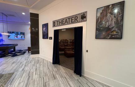 Relaxing Pool-View 1BR Near Top Houston Spots - Foto 17