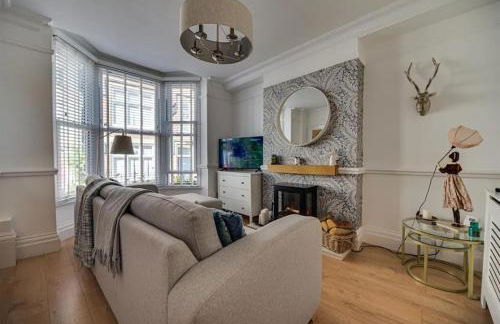 Moody Street - Photo 1