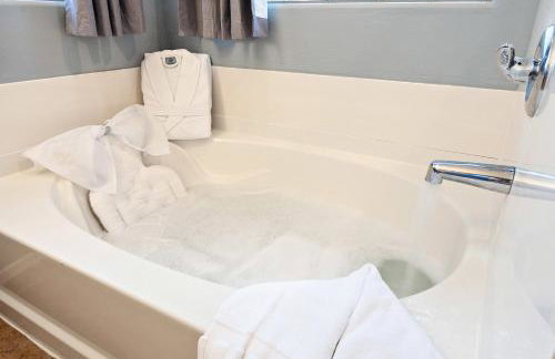 Chill & Thrill | Pool, Hot Tub • Family Game Villa - Foto 1