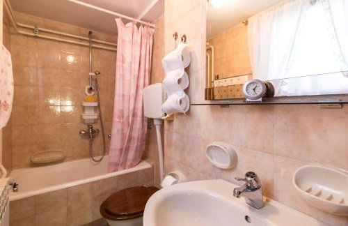 Comfy And Warm Ap With Balcony Surrounded With Beautiful Nature - Foto 23