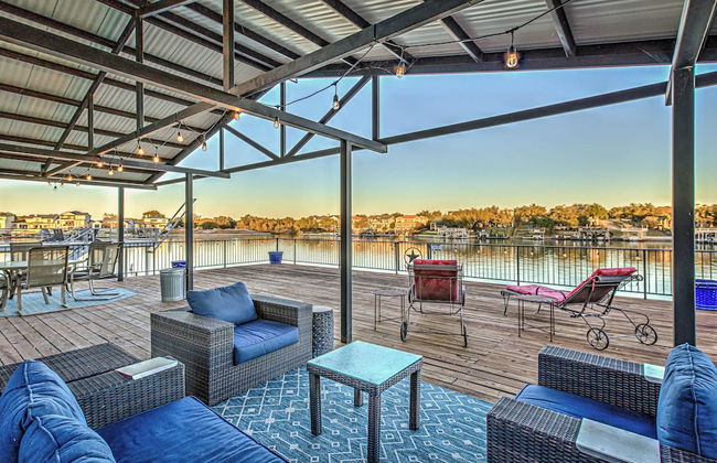 Immaculate Waterfront Home for 16 w/ Private Dock! - Foto 56