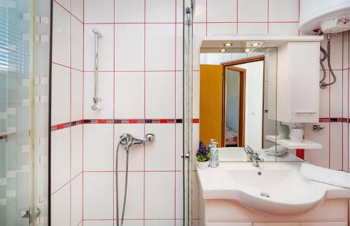 2 Bedroom Nice Apartment In Rtina - Photo 26