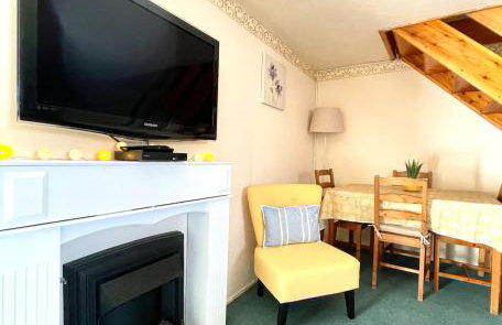 Annie's Cottage - 3 miles from the iconic Minack Theatre - Photo 5