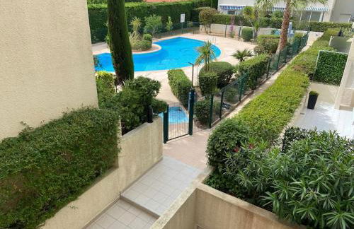 T2 lumineux 4 pers, pisc,plag 2min, park priv,wifi - Foto 1