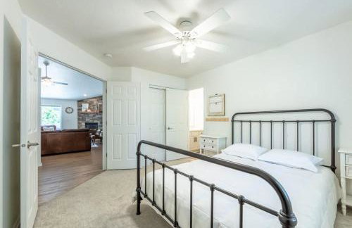 Big Family Getaway- Theater Room- BBQ- Play Room- Fire Pit - Foto 23