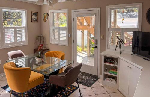 2 Mi to Atlantic Beach Coastal Retreat with Deck - Foto 6