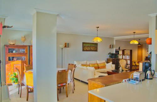 Lujo y vistas panorámicas en primera línea de mar - Foto 9