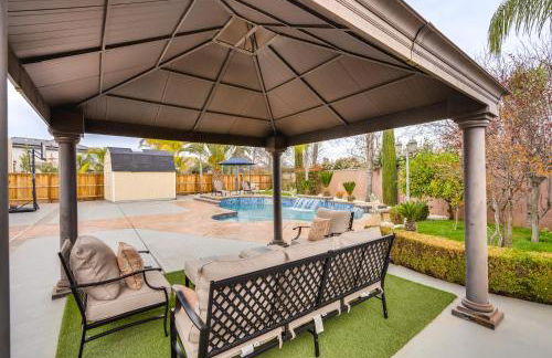 Outdoor Oasis and Hot Tub! Spacious Clovis Home - Foto 40