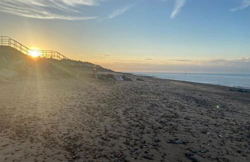 BeRo Bungalow with a hot tub & a large garden! - Foto 44