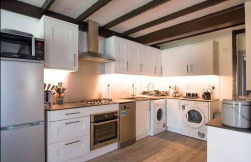 A Bright and Spacious Gem - Foto 6