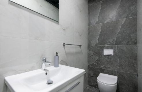 Awesome Home In Veliki Prolog - Foto 34