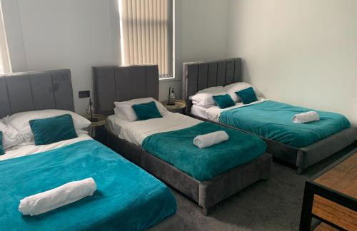 Tudors eSuites - 4 Bedroom Spacious House - #142R - Photo 6